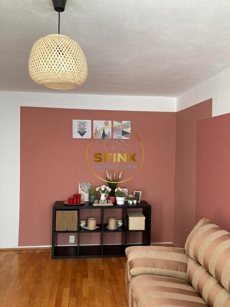 Alba Iulia, Decebal, de inchiriat 2 camere, renovat, totul nou, bloc 89, etaj 3/4.